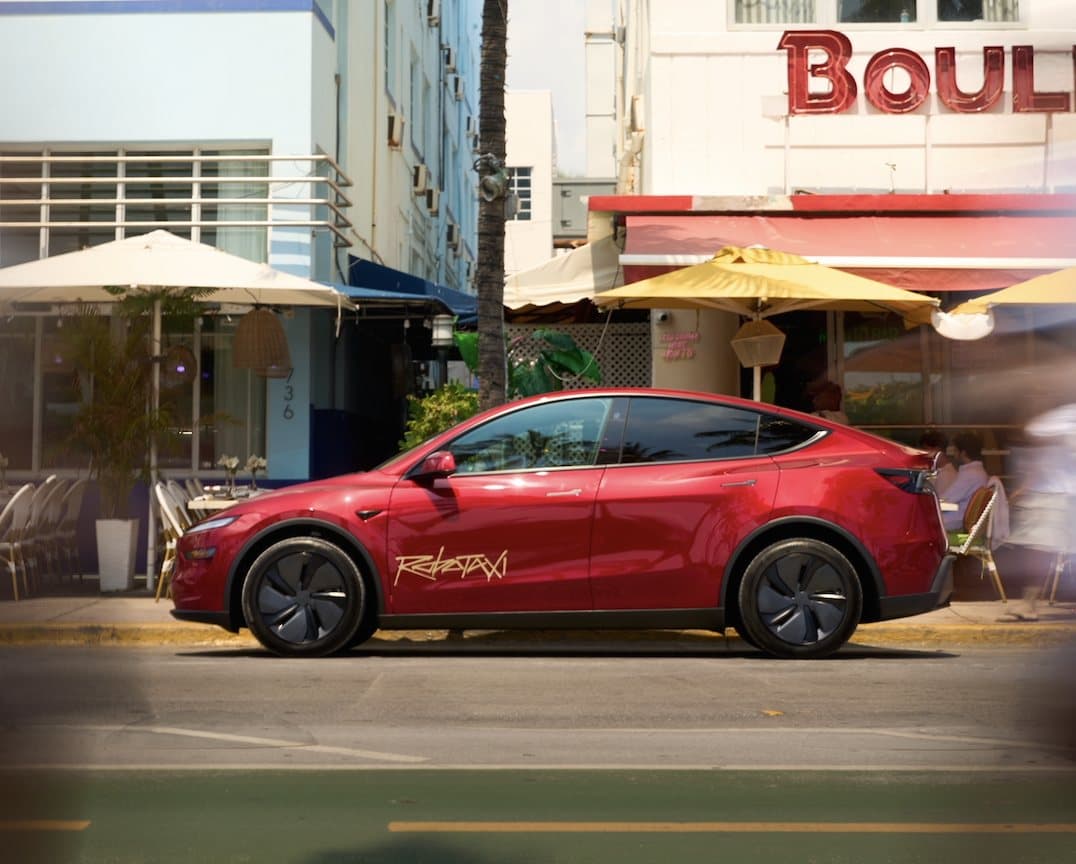 Tesla's New Robotaxi Safety Report: 3.1 Million Driverless Miles, Zero Injuries. What It Shows and What It Doesn't