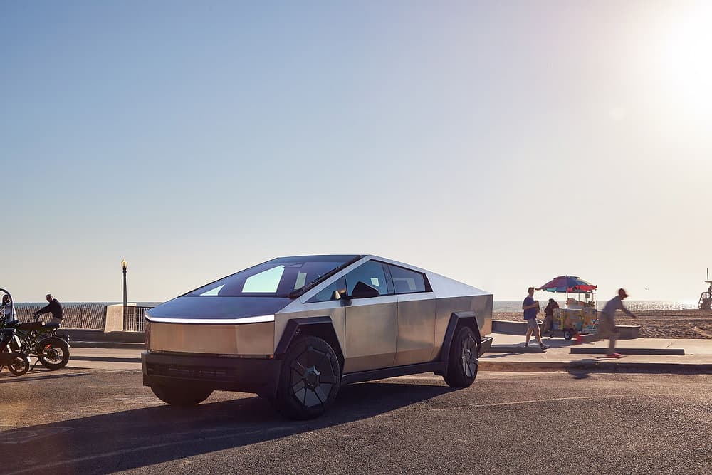 Tesla Unveils Affordable Cybertruck Leasing Options: Drive the Future for $999/Month