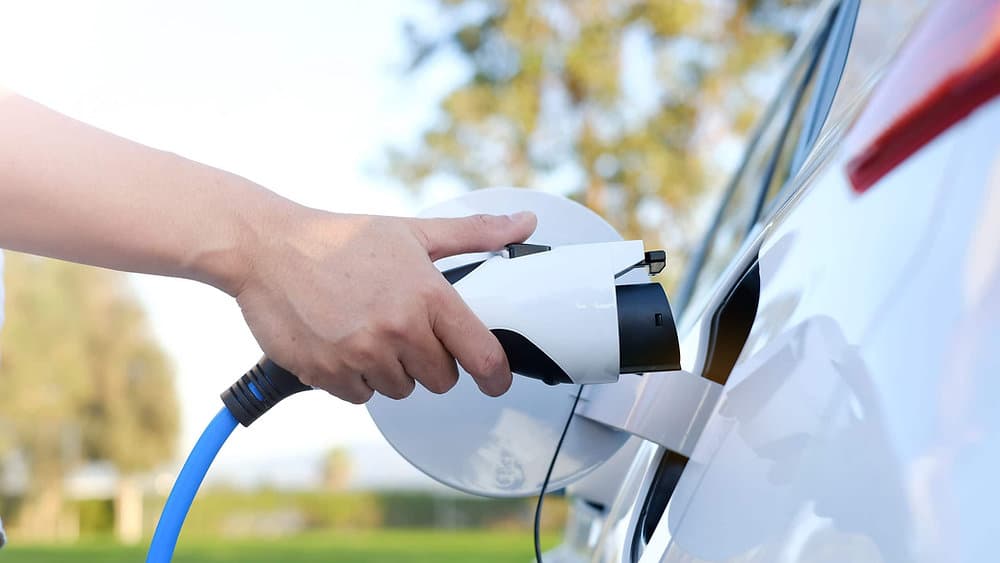 Navigating the New EV Tax Credit: Up to $7,500 in Instant Savings